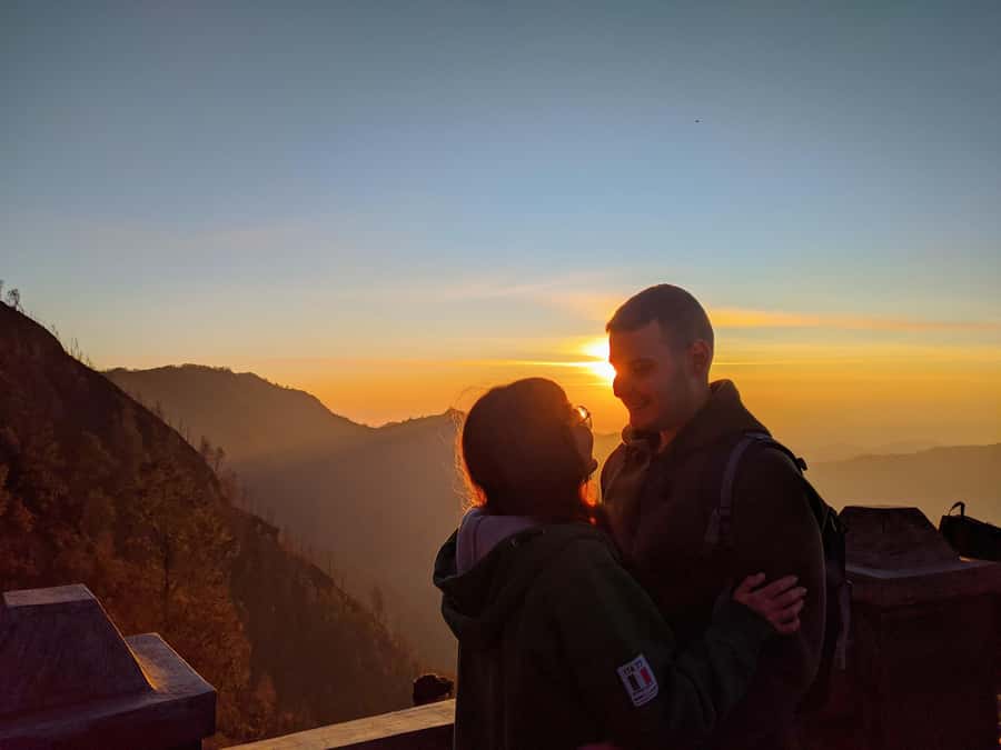 2D1N Bromo Sunrise & Ijen Blue Fire From Surabaya/Malang - Guide Support and the “Get the Shot” Factor