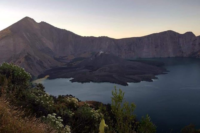 2D1N Senaru Crater Rim Trekking - Guides and porters: the difference between hard and scary