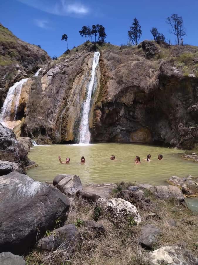 3d/2n trekking mount rinjani summit lake & hot springs - Route direction and tickets: Senaru to Sembalun or the reverse