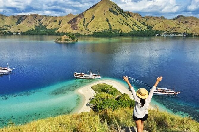 3D2N Sailing Komodo Living on Board Fiday to Sunday (Labuan Bajo) - Why a Komodo Liveaboard Beats Day Trips from Labuan Bajo