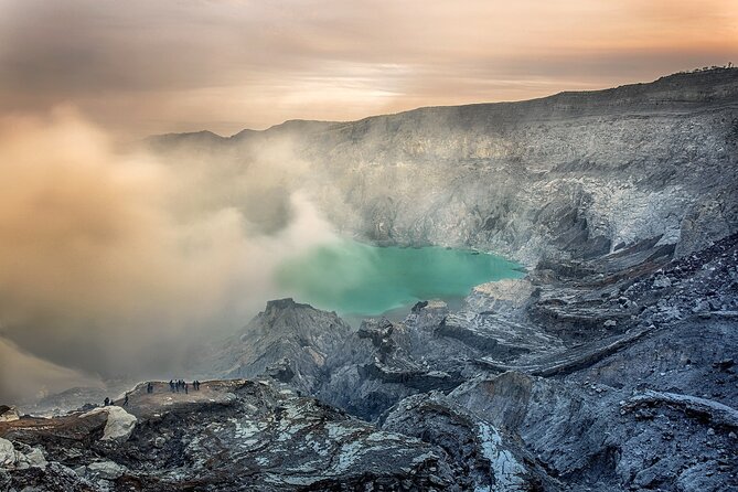 5 Days Borobudur Prambanan Tumpaksewu Bromo Ijen to Bali Private - Bromo National Park: Sunrise at King Kong Hill and the Mt Bromo Crater View