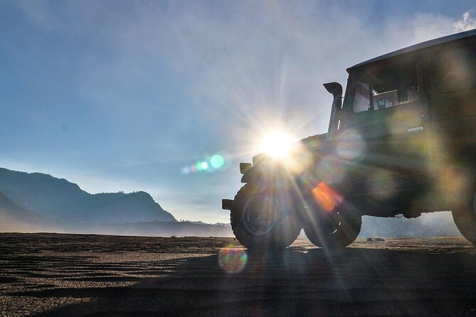 5 Days Borobudur Prambanan Tumpaksewu Bromo Ijen to Bali Private - Day 5: Ijen Crater Trek, Then Ferry Into Bali