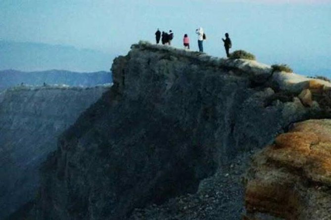 Active Volcanoes Bromo and Ijen - Start Surabaya 3 Days and 2 Nights - Guides and Drivers: What the Quality Actually Looks Like