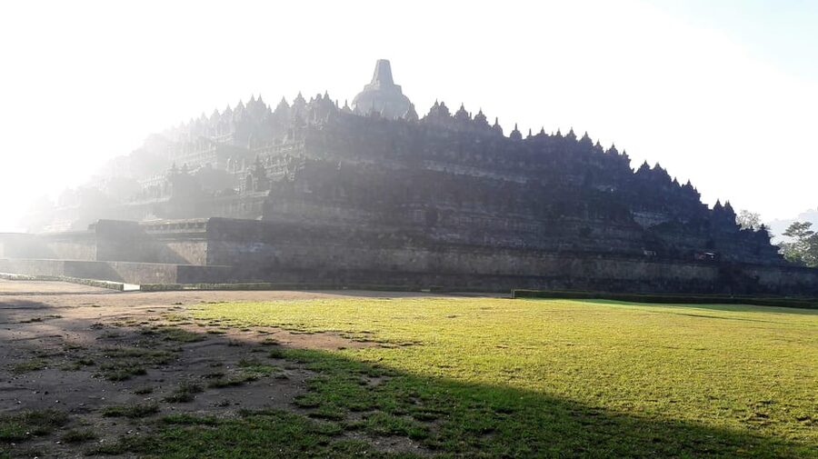 All-inclusive Borobudur Temple Tour with Sunrise Option - Shared guide expectations, so you know what you’re buying