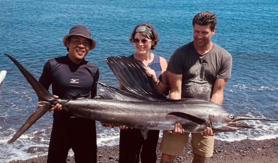 Amed: Private Sunrise Fishing & Catch-and-Cook Experience - The fishing part: what “guided” really means on the water