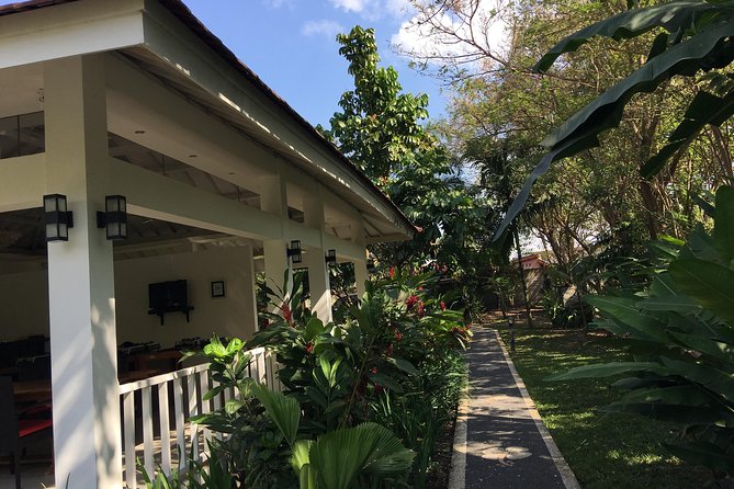 Anggrek Putih Lombok Cooking Class - Lunch, chit chat, and turning a class into a local food story