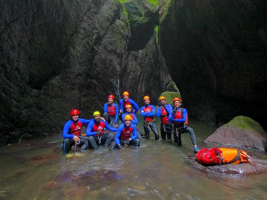Bali: Aling Canyon Canyoning Tour - The Bat Cave: when the ceiling becomes the sky