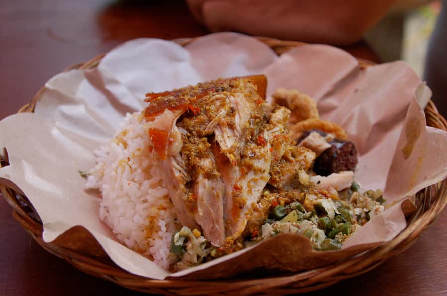 Bali: Authentic Culinary Street Food Experience Tour - How this Bali food tour feels different from a basic tasting