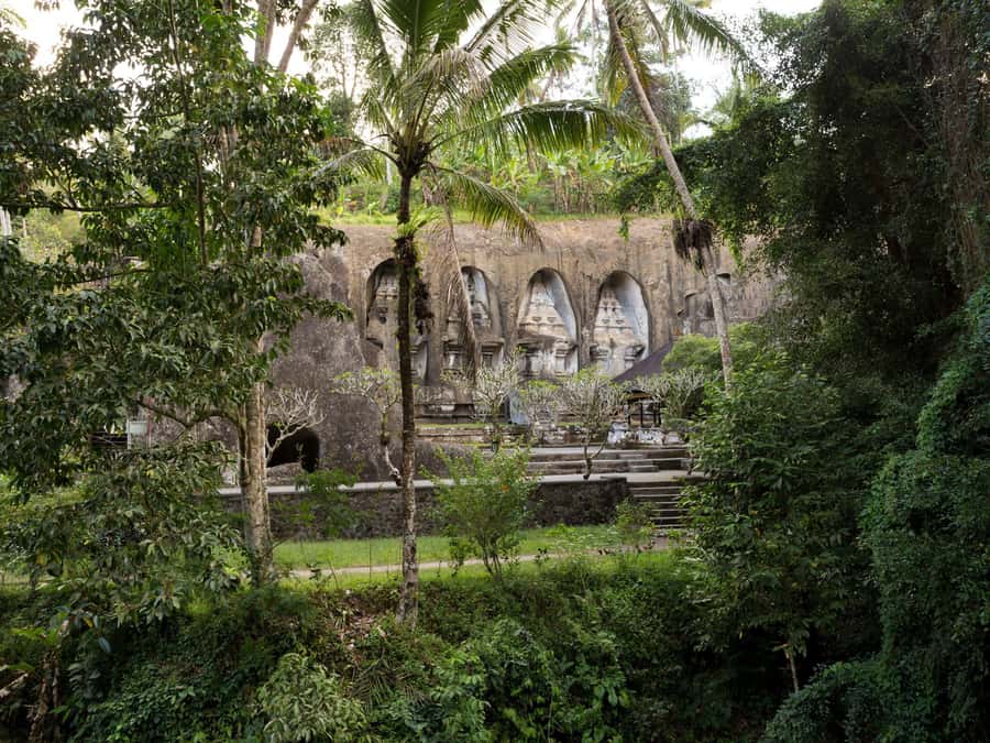 Bali: Balinese Spiritual Journey with purification ceremony. - Guides and drivers: why the names matter on a spiritual day