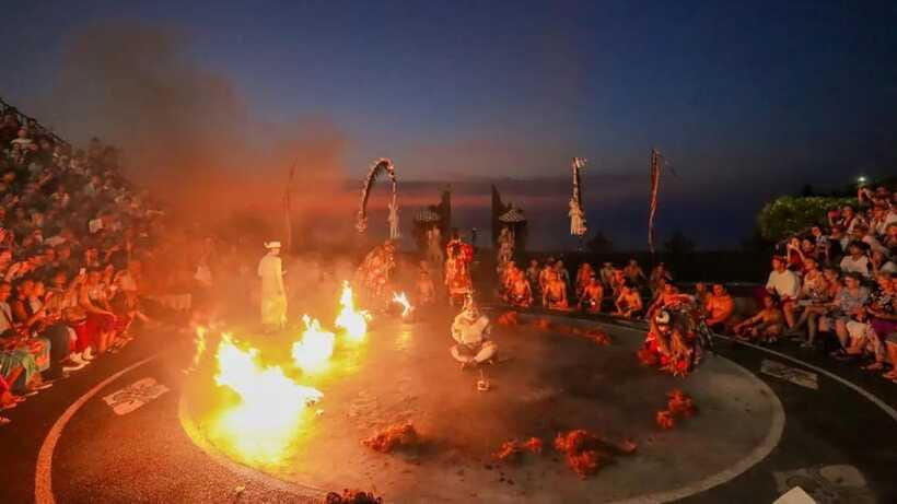 Bali: Beaches, Uluwatu Temple Sunset & Fire Kecak Dance Show - Kecak Fire Dance at sunset: the chant, the story, and the fire energy