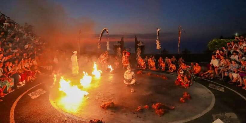 Bali: Beaches, Uluwatu Temple Sunset & Fire Kecak Dance Show - Hotel pickup, private pacing, and skip-the-line convenience