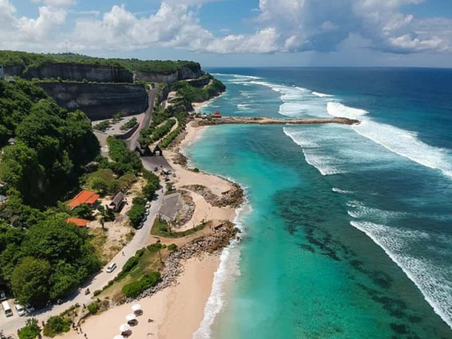 Bali: BeachTrip Padang - Padang, Melasti, & Jimbaran Sunset - Respect, Heat, and Travel Pace