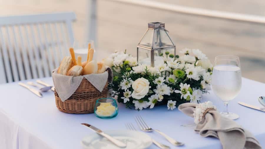 Bali/Benoa: 5-Course Romantic Evening Cruise With Live Music - Practical Tips So Your Evening Goes Smoothly