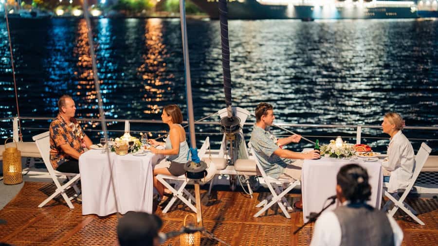 Bali/Benoa: 5-Course Romantic Evening Cruise With Live Music - The 3-Hour Schedule: 2.5 Hours of Sailing Time