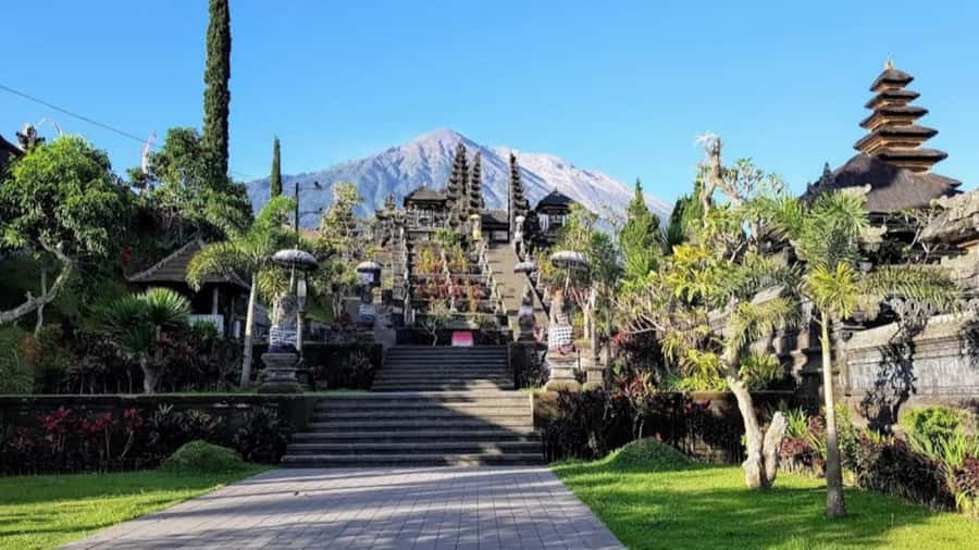Bali: Besakih temple, Tukad Cepung waterfall, Penglipuran - A 10-Hour Bali Loop With Real Time Value