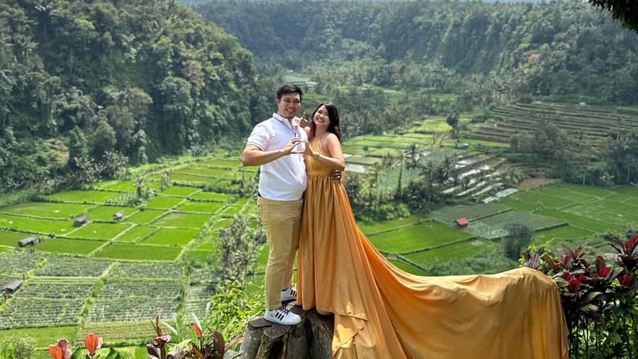 Bali: Besakih temple, Tukad Cepung waterfall, Penglipuran - Penglipuran Village: Traditional Life With Tri Hita Karana
