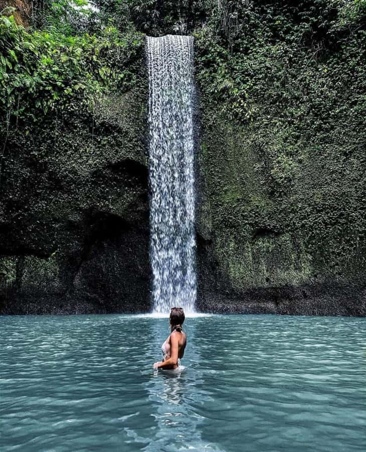 Bali: Best of Ubud Waterfalls Tour - Tegenungan Waterfall: the 20 meter drop and the photo-friendly viewpoints