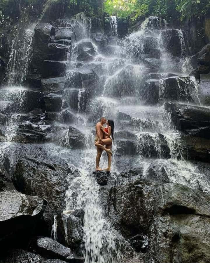 Bali: Best of Ubud Waterfalls Tour - Pickup, car comfort, and how “private” feels in practice