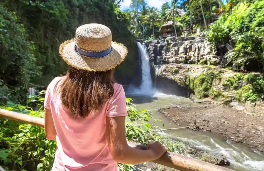 Bali Best Waterfalls Private Tour - Kanto Lampo Waterfall: Big Rocks, Big Demand, Photo Strategy Needed