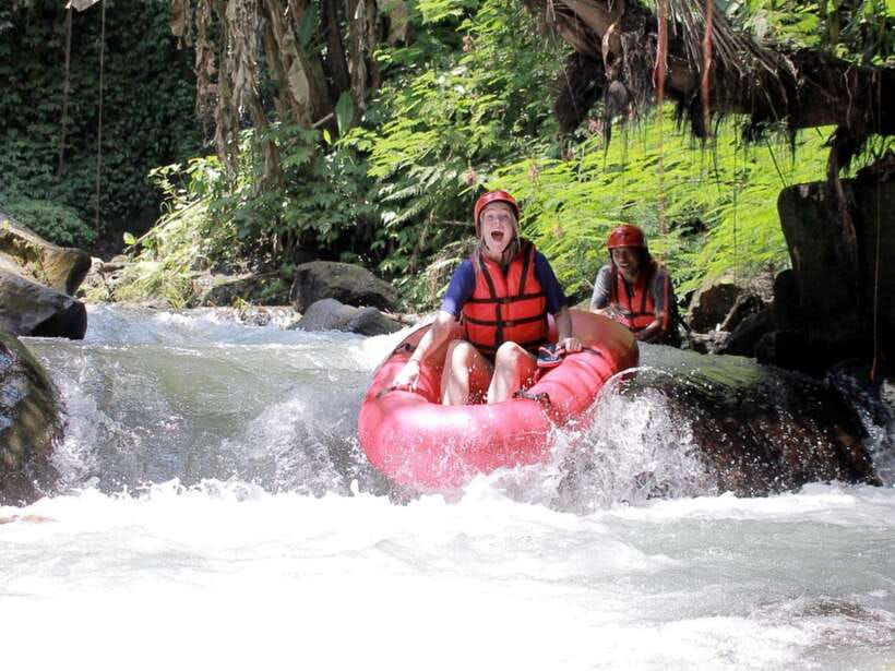 Bali Chill Tubing: Unwind & Float on Scenic River Tubing - The Tampaksiring stop: photos, walking, and scenic viewpoints