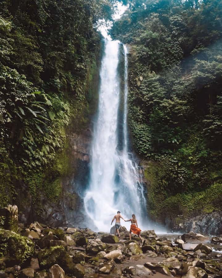 Bali: Cliff Jumping Gitgit Waterfalls & Rice Terrace Tour - Singaraja Break and Lunch: A Pause That Keeps You From Crashing