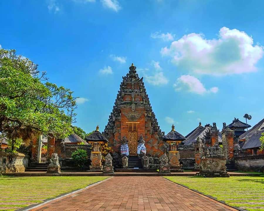 Bali: Customised Ubud Tour with Profesional Tour Guide - Culture Stops That Actually Have Context: Barong Dancing and Palace Visits