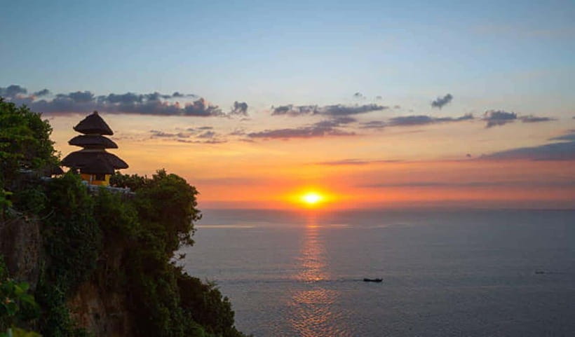 Bali: Customizable Beach Day Tour with Hotel Pickup - Suluban Beach: Crystal Water With a Rocky Backdrop