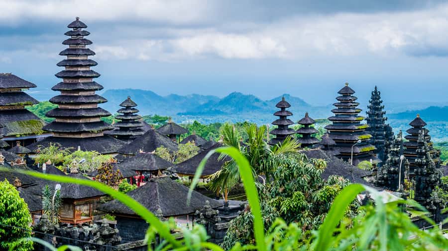 Bali: Customize Your Own Private Guided Tour in Bali - North Bali waterfalls plus Handara Gate and Bratan lakeside views