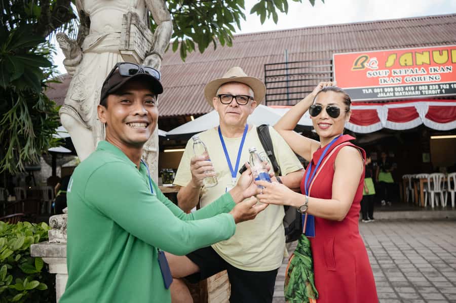 Bali: Early Access to Nusa Penida Day Trip - Guides are the real difference: pacing and photography help a lot