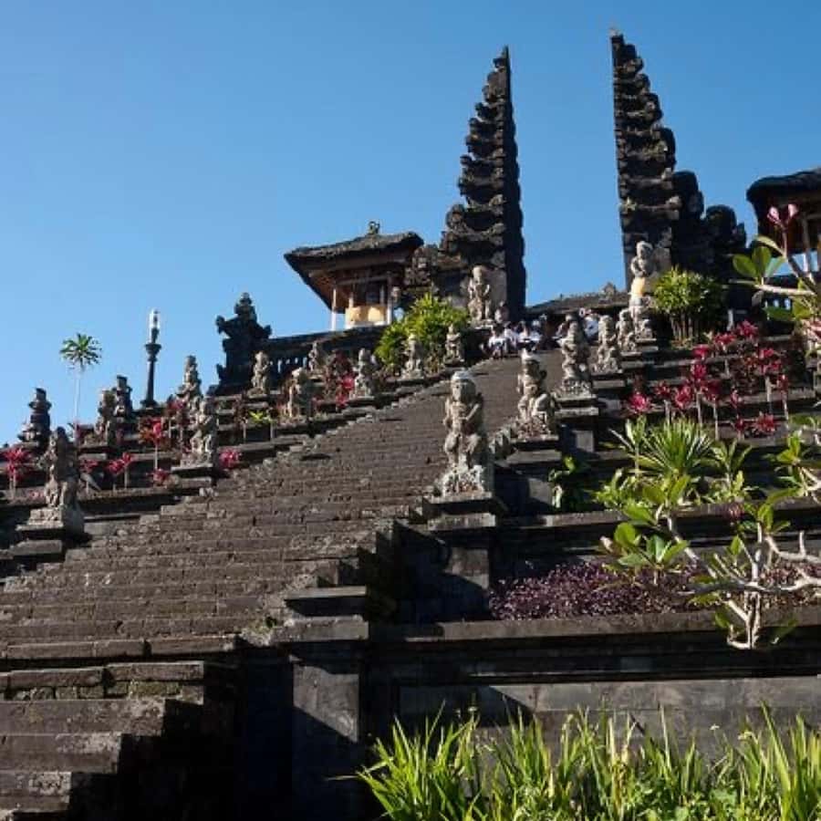 Bali : Eastern Bali and Pura Besakih Temple Tour - Pura Besakih: Bali’s mother temple and the climb for the views