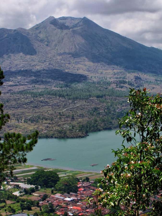 Bali : Eastern Bali and Pura Besakih Temple Tour - Tukad Cepung cave waterfall: the big show, with the right footwear