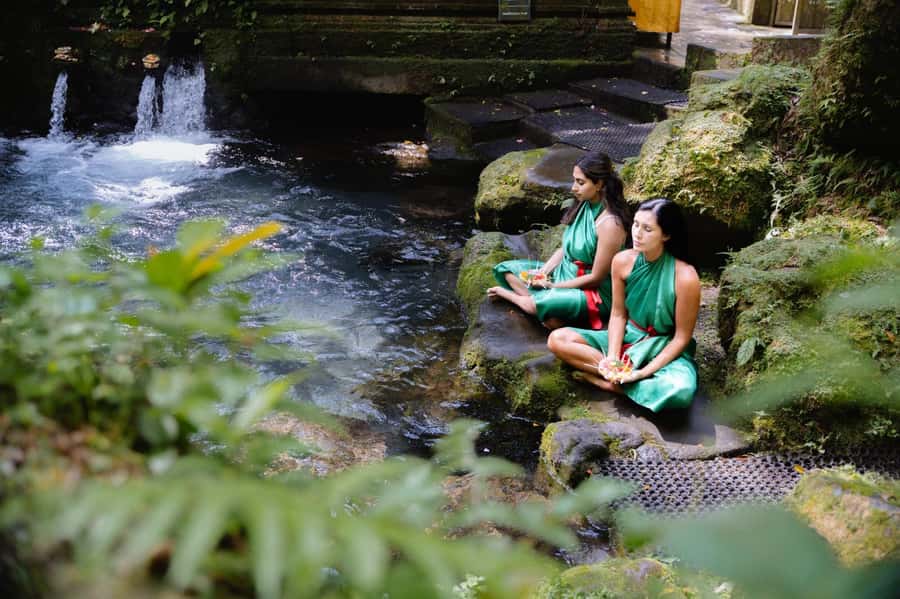 Bali Eat, Pray and Love Experience - Bali day retreat, market-to-temple energy in one smooth loop