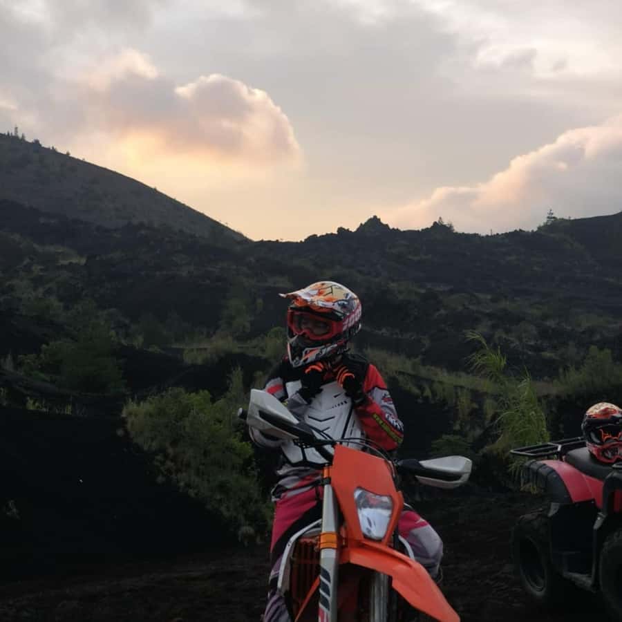 Bali: Extreme Dirt Bike Experience in Nature - Safety gear, bike and accident insurance, and using the safety box