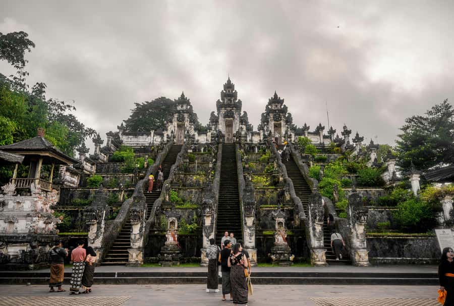 Bali: Gate of Heaven, Waterfall and Ubud All-Inclusive Tour - Lempuyang Temple and the Gate of Heaven photo timing