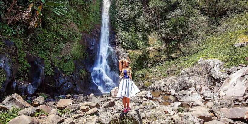 Bali: Gitgit and Alingaling Waterfalls Small Group Tour - Aling-Aling Waterfall, 35 meters of slide-and-jump fun