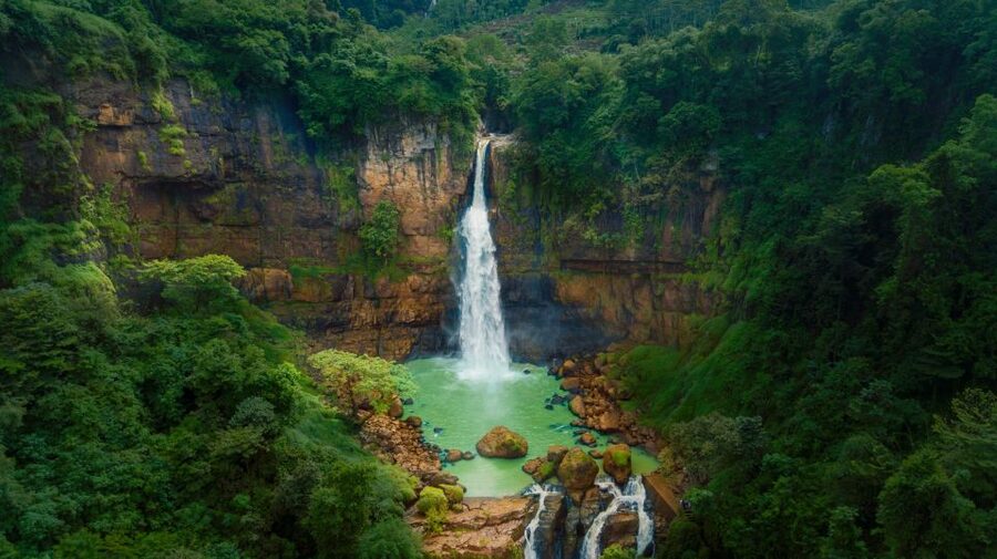 Bali: Gitgit and Alingaling Waterfalls Small Group Tour - Pura Taman Ayun: UNESCO calm after the water rush