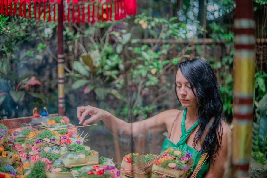 Bali: Griya Taman Beji Waterfall with Optional Ubud Tours - Tegenungan Waterfall and Goa Gajah, big sights with a clean stop order