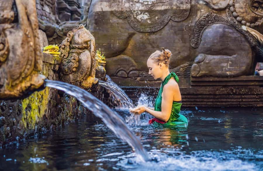 Bali: Griya Taman Beji Waterfall with Optional Ubud Tours - Taman Beji Griya Waterfall, the calm start and guided first hour