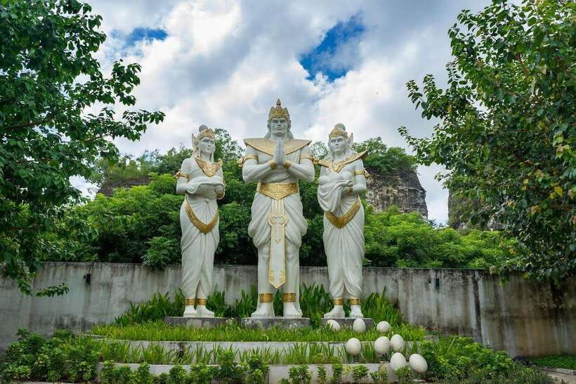 Bali: Half-Day Nusa Dua Tour with Pandawa Beach, GWK & Lunch - The smooth pickup and drop-off that saves your energy