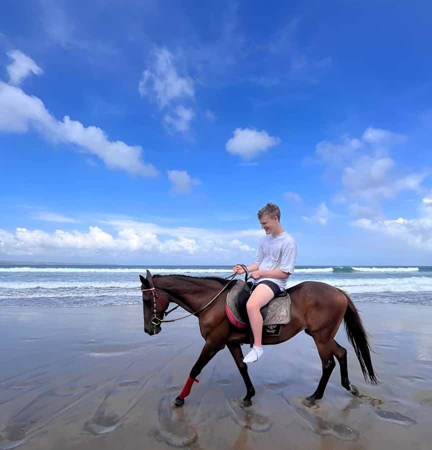 Bali: Horse Riding Tour on Seminyak Beach Include Transport - Morning tranquility vs sunset romance: how to choose your best time