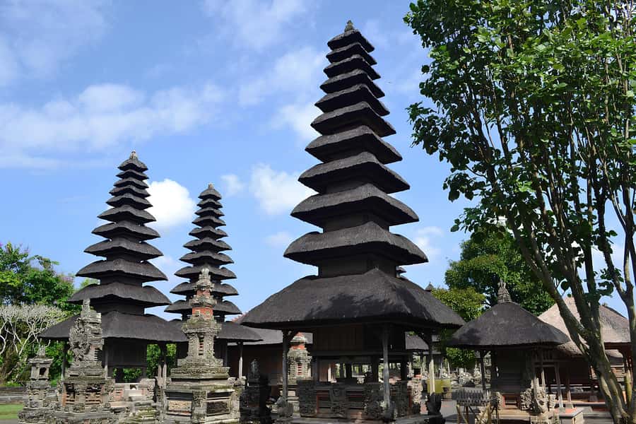 Bali in 1 Day : Iconic temples -UNESCO Sight - All inclusive - Ulun Danu Bratan at Lake Bratan: temple photography with cool air