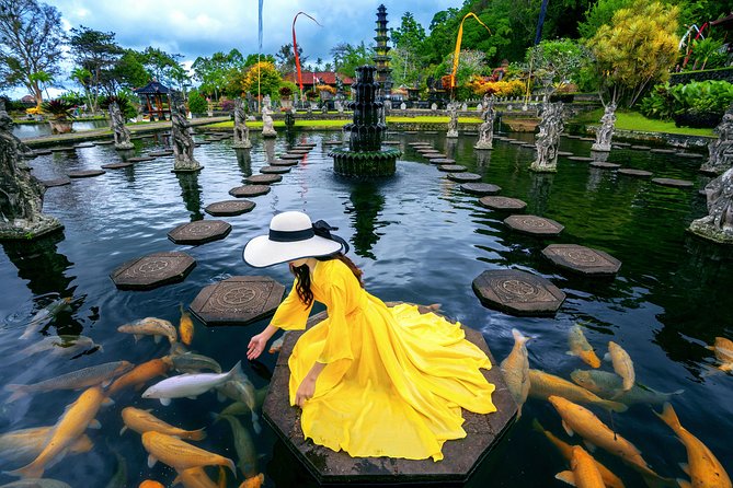 Bali Instagram: Gate of Heaven Temple Tour - Tukad Cepung Waterfall: the cave opening light and the walk to reach it