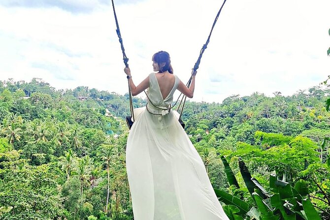 Bali Instagram Tour - Tegalalang Rice Terrace: the “everyone gets a shot” stop