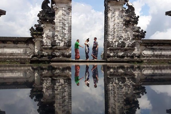 Bali : Instagrams Tour Lempuyang Temple, Tirta Gangga- Tukad Cepung , Tibumana Waterfall - Tirta Gangga water palace: from Ganges meaning to royal build