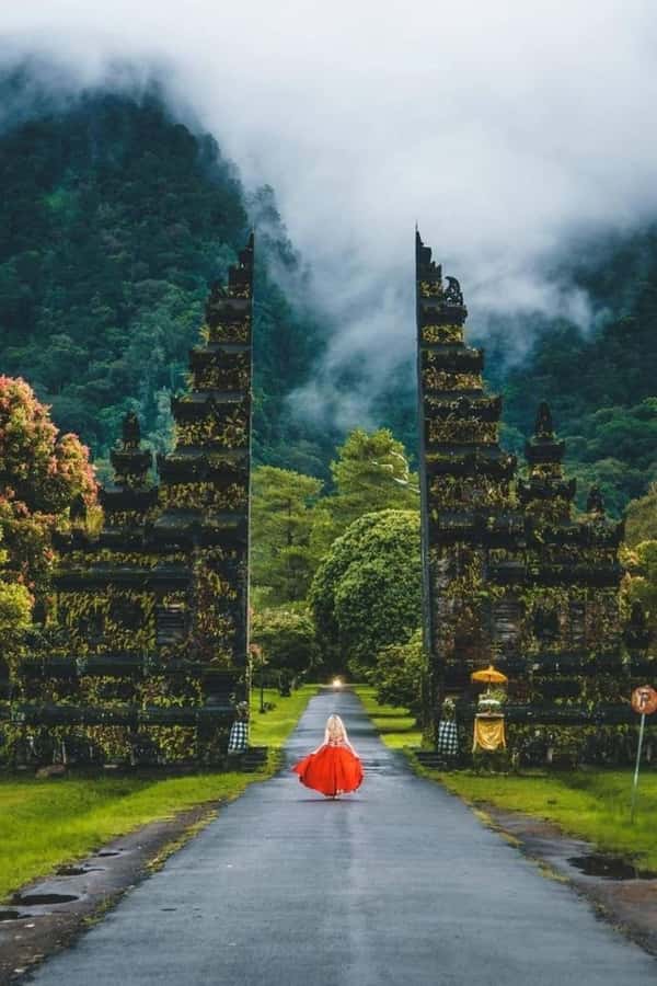 Bali: Jatiluwih UNESCO, Bratan Lake, Iconic Gate & Tanah Lot - A 1-day Bali circuit: Jatiluwih, Bratan Lake, Handara Gate, Tanah Lot