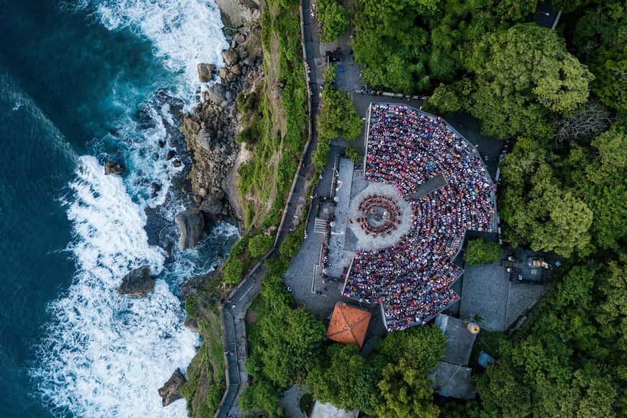 Bali: Kecak Fire Dance Entry Ticket and Uluwatu Temple - What to bring, and temple rules you should not ignore