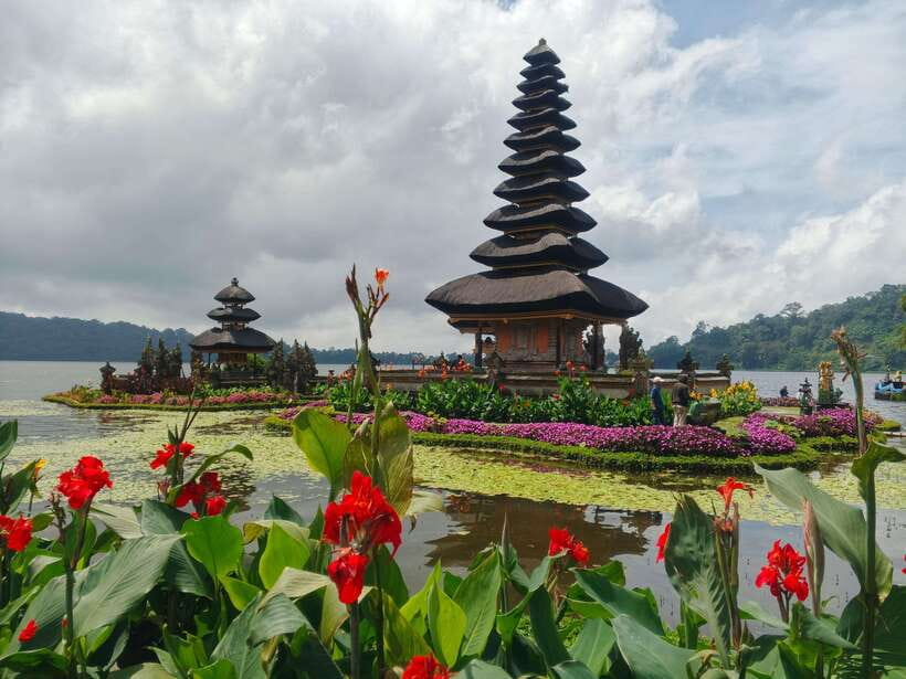 Bali: Lake Temple, Jatiluwih Rice Terrace & Waterfall Tour - Coffee plantation stop: free tasting as a calm midday reset