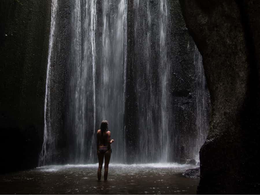 Bali: Lempuyang Quick Access, Waterfall, Water Palace & More - Goa Raja Waterfall: Mist, Rainbows, Swimming, and the Wet-Shoe Test