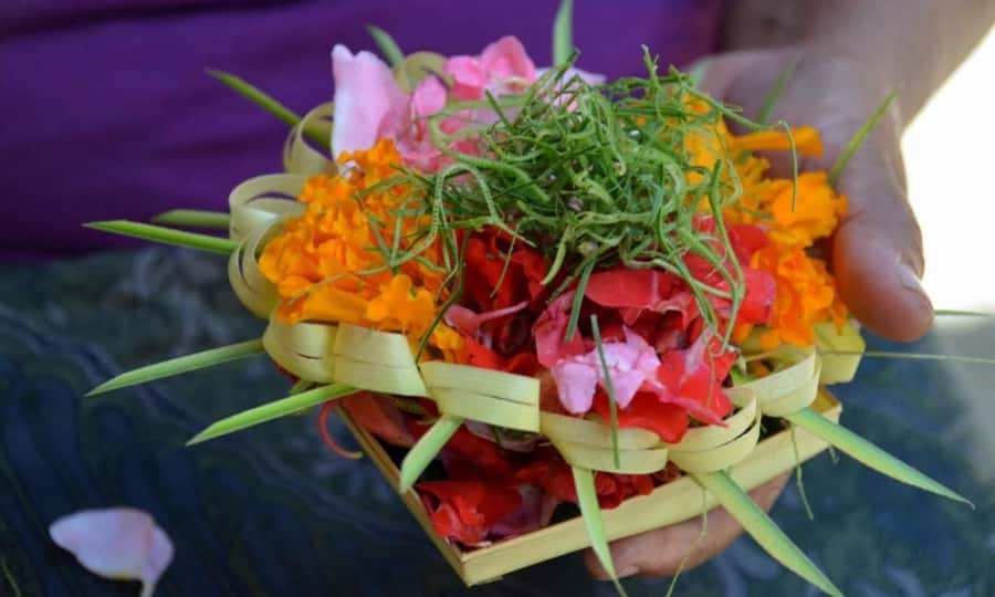 Bali: Making Canang Sari Make Offering for Ritual Bali - Meeting at Pondok Petak in Ubud: getting oriented before you start