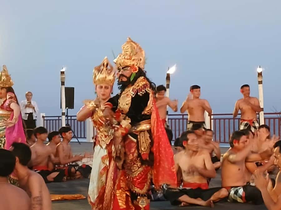 Bali: MELASTI BEACH SUNSET KECAK DANCE WITH DINNER PACKAGES - Private car pickup that actually reduces stress